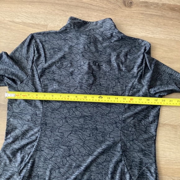 NWOT Mondetta 1/3 zip Athletic Running Top - L - Picture 10 of 12